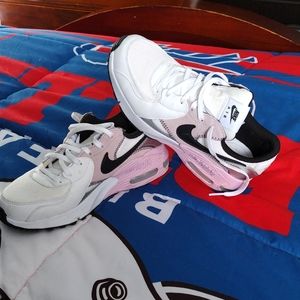 Women's Sneakers